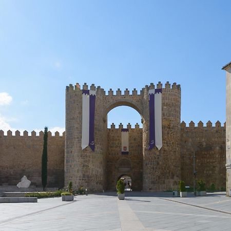 Balcony View To Avila'S Alcazar Exterior photo
