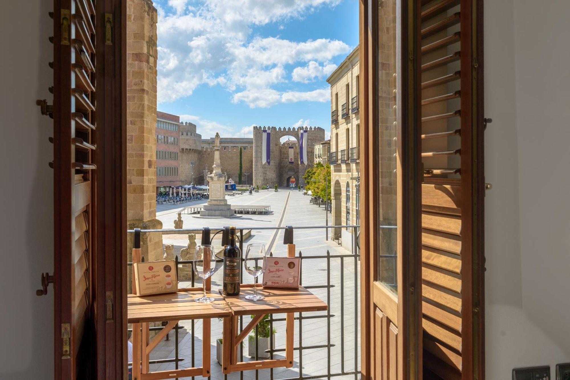 Balcony View To Avila'S Alcazar Exterior photo